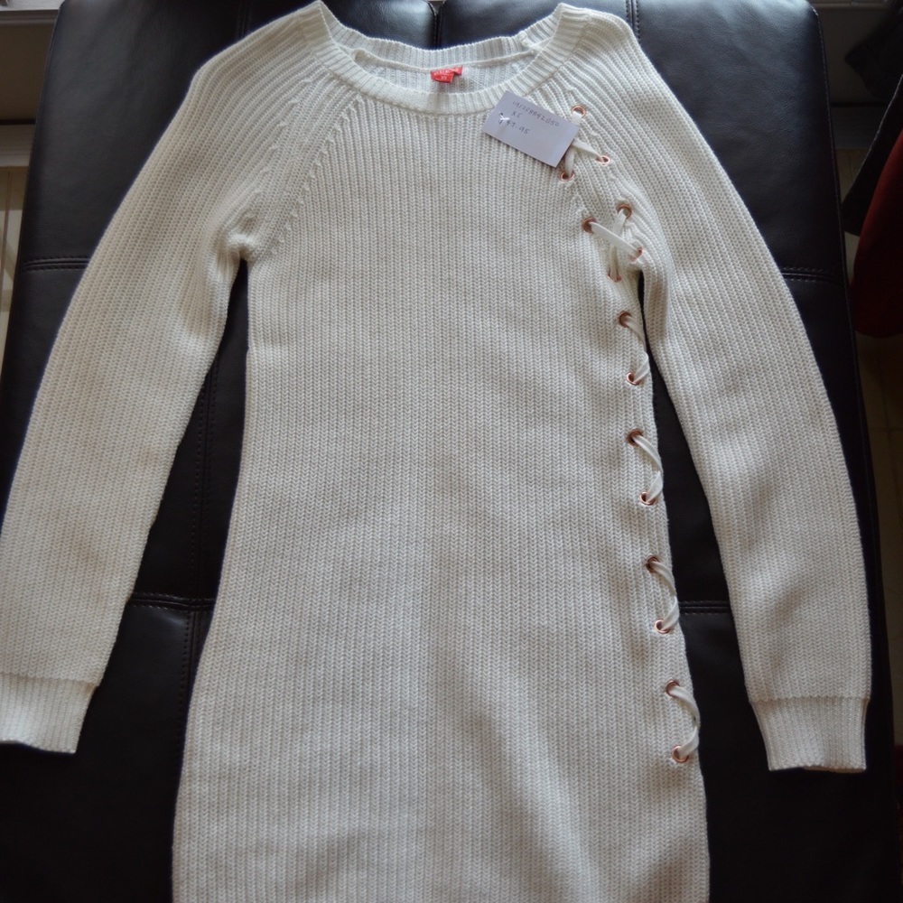 White Guess sweater dress. Fits snug to body.